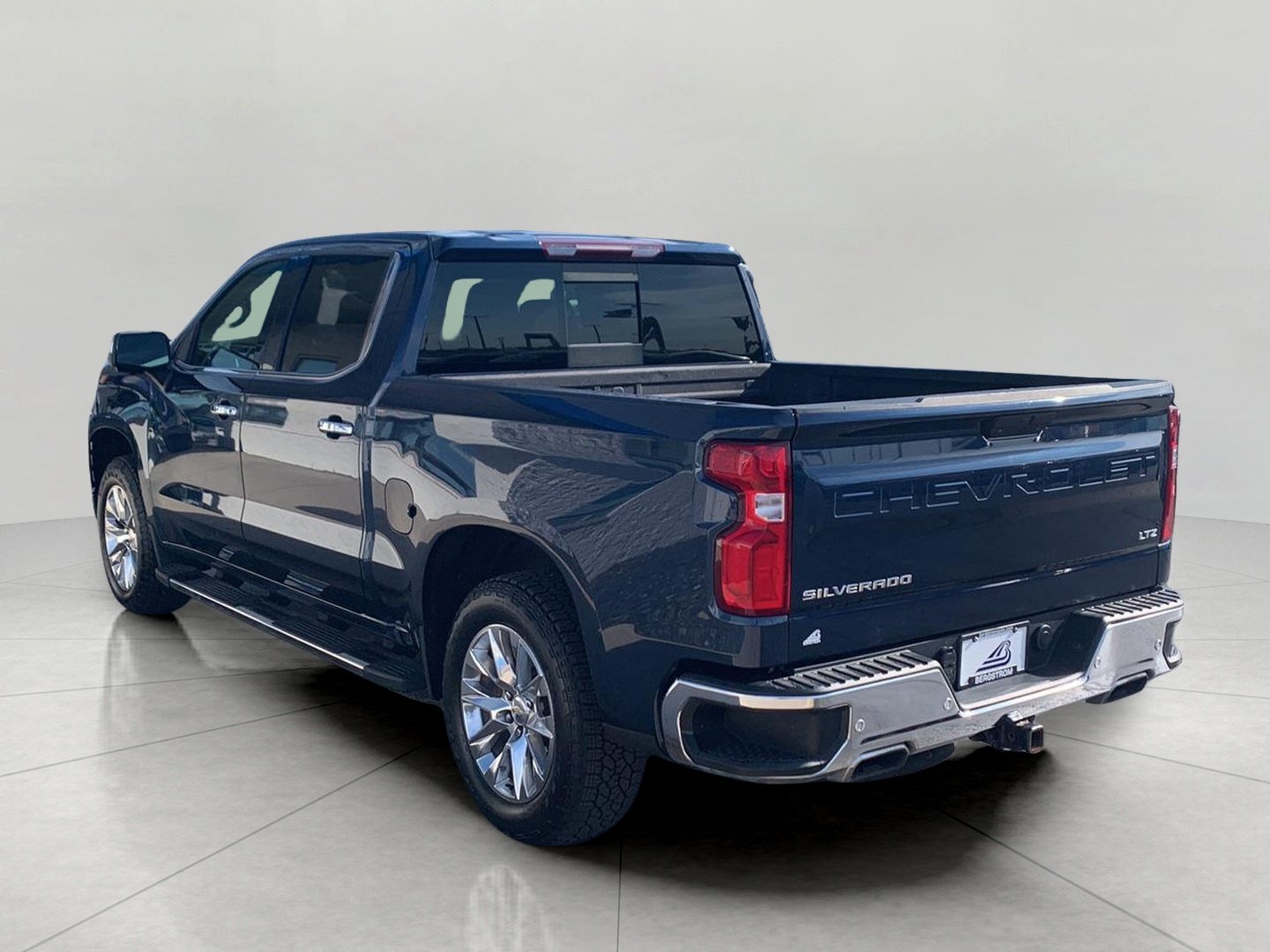 Used 2021 Chevrolet Silverado 1500 LTZ AWD/4WD image 5