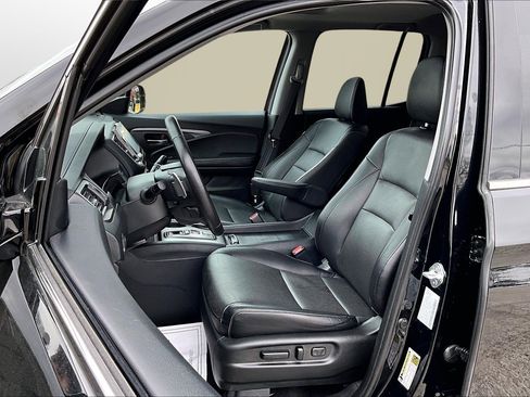 Used 2023 Honda Ridgeline RTL-E image 16