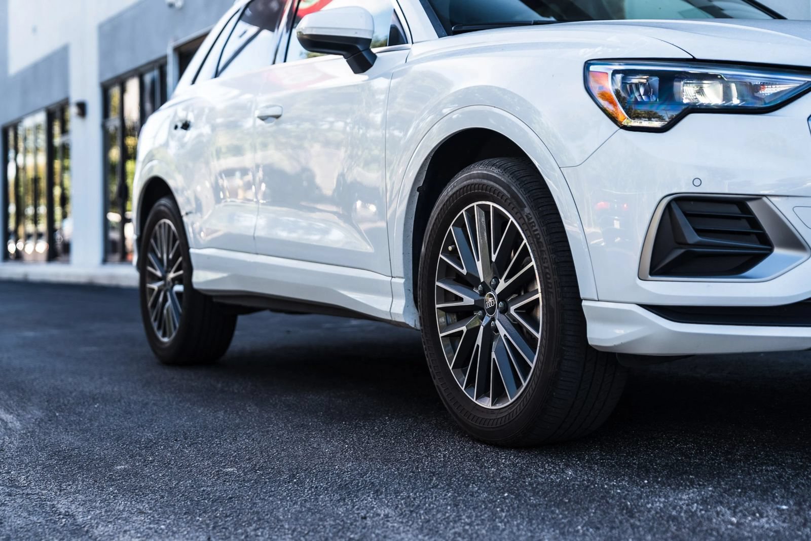 Used 2021 Audi Q3 2.0T Premium w/ Convenience Package AWD/4WD image 3