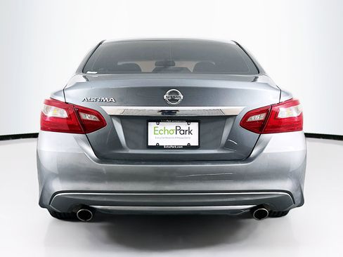 Used 2018 Nissan Altima 2.5 S w/ S Convenience Package FWD image 7