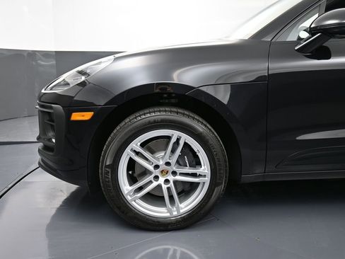 Certified 2025 Porsche Macan AWD/4WD image 12