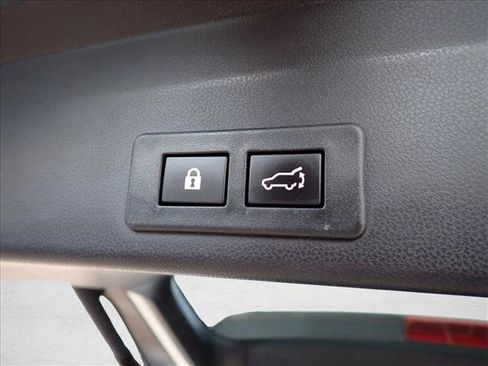 Used 2023 Subaru Ascent Onyx Edition AWD/4WD image 9