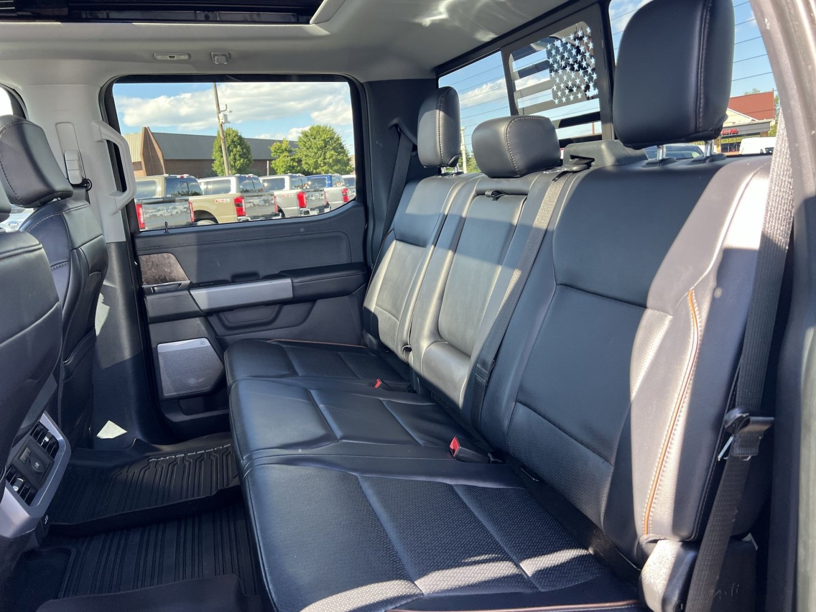 Used 2025 Ford F250 Lariat w/ Black Appearance Package AWD/4WD image 25