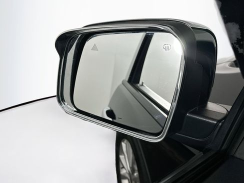 Used 2024 Dodge Durango SXT image 16