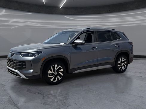 New 2026 Volkswagen Tiguan S FWD image 3