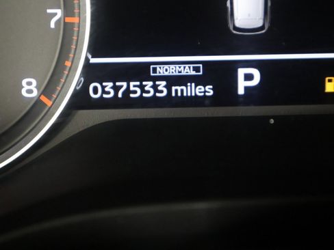 Used 2024 Mitsubishi Outlander SE image 36