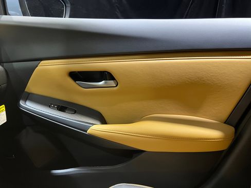 New 2025 Nissan Sentra SV w/ SV Premium Package image 16