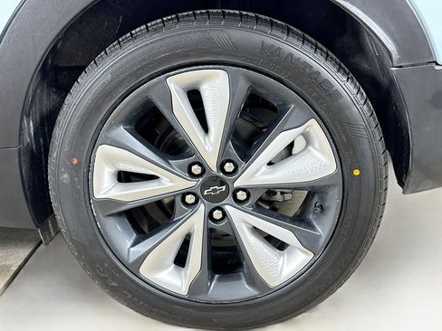 Used 2022 Chevrolet Bolt EUV LT w/ Convenience Package image 31