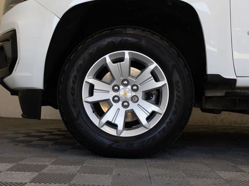 Used 2022 Chevrolet Colorado LT w/ LT Convenience Package AWD/4WD image 9