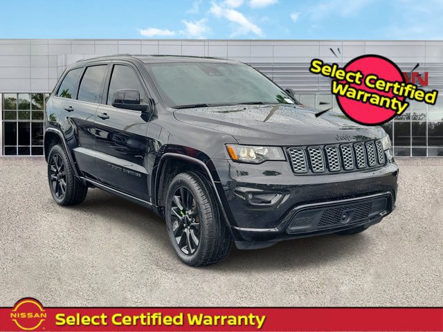 Used 2022 Jeep Grand Cherokee Laredo AWD/4WD image 1