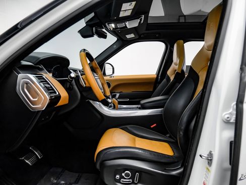 Used 2020 Land Rover Range Rover Sport SVR image 36