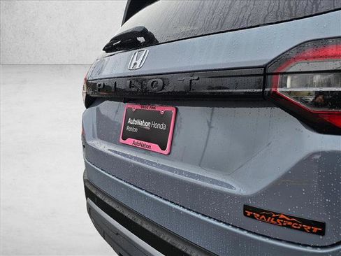 New 2025 Honda Pilot TrailSport image 10