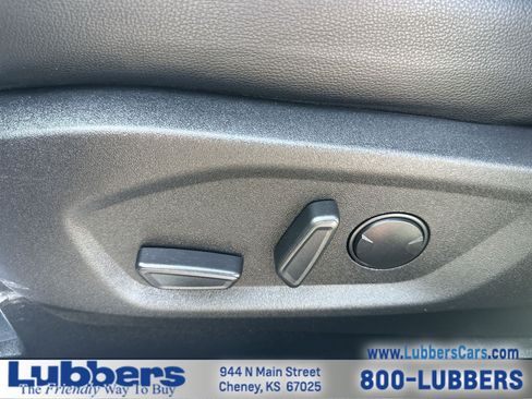 Used 2023 Ford Edge Titanium AWD/4WD image 12