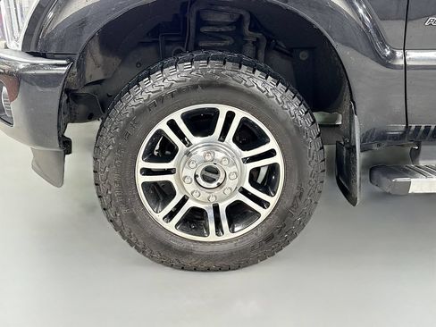 Used 2016 Ford F350 Platinum w/ Platinum Package AWD/4WD image 9