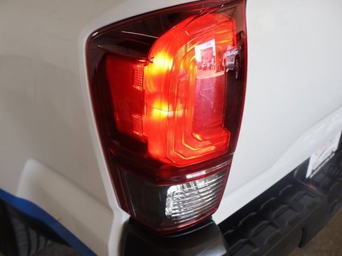 Used 2022 Toyota Tacoma SR image 26