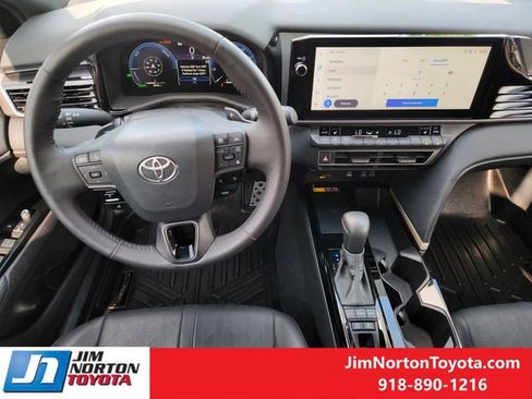 Used 2025 Toyota Camry XSE FWD image 26