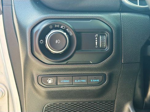 Used 2023 Jeep Wrangler Unlimited Rubicon 4xe w/ Cold Weather Group AWD/4WD image 16