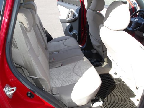 Used 2007 Toyota RAV4 LE image 12