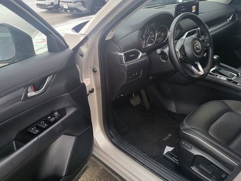 Used 2025 MAZDA CX-5 AWD 2.5 S w/ Preferred Package image 3