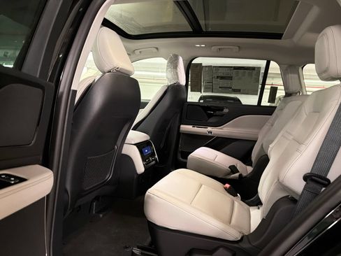 New 2026 Lincoln Aviator 2WD image 19