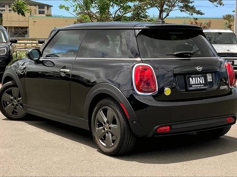 Certified 2024 MINI Cooper SE image 13