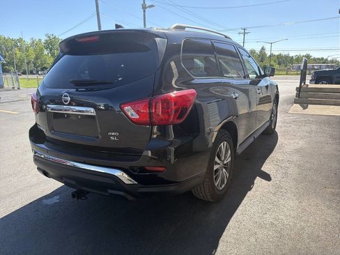 Used 2019 Nissan Pathfinder SL AWD/4WD image 5