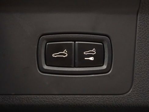 Certified 2025 Porsche Panamera 4 image 14