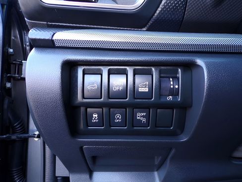 Used 2019 Subaru Forester Limited image 24