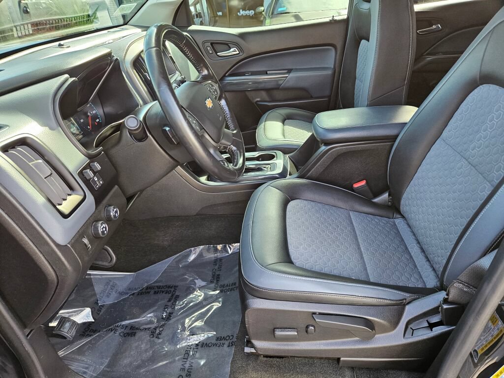 Used 2017 Chevrolet Colorado Z71 AWD/4WD image 17