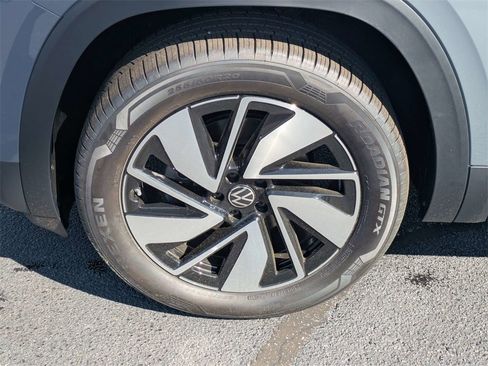 New 2026 Volkswagen Atlas SEL image 12