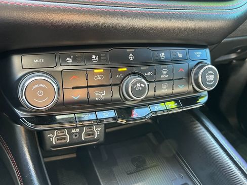 Certified 2022 Dodge Durango R/T image 31