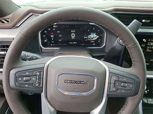 New 2026 GMC Sierra 2500 Denali w/ Denali Reserve Package image 16