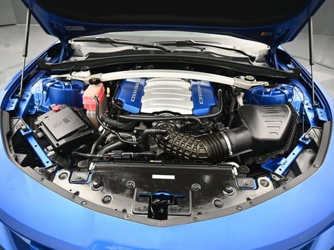Used 2018 Chevrolet Camaro SS RWD image 45