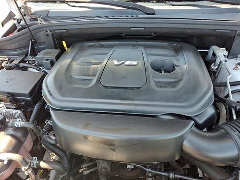 Used 2019 Jeep Grand Cherokee Altitude AWD/4WD image 30