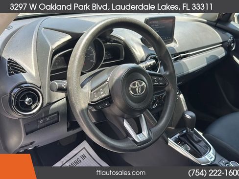 Used 2020 Toyota Yaris LE FWD image 43