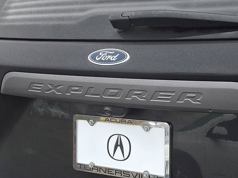 Used 2023 Ford Explorer XLT w/ Equipment Group 202A image 31