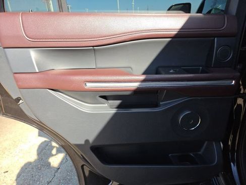 Used 2024 Ford Expedition Limited RWD image 27