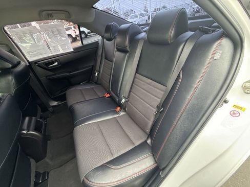 Used 2016 Toyota Camry LE image 20