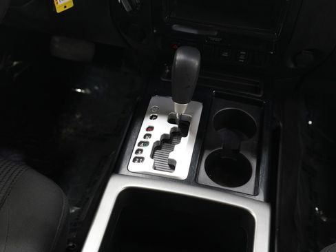 Used 2014 Nissan Titan SV w/ SV Premium Utility Package image 16