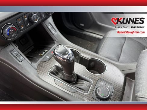 Used 2017 GMC Acadia SLT AWD/4WD image 31