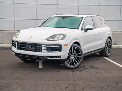 Certified 2026 Porsche Cayenne AWD/4WD image 1