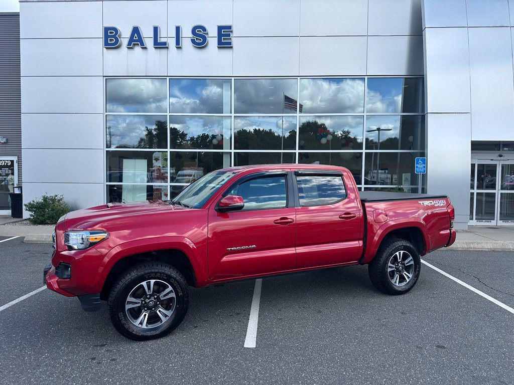 Used 2017 Toyota Tacoma SR5 AWD/4WD image 1