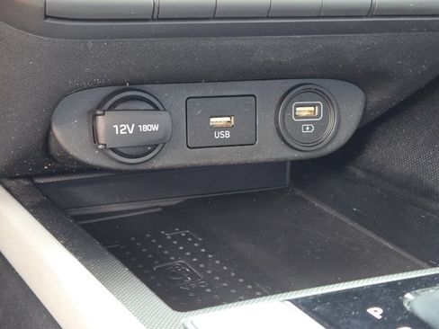 Used 2022 Hyundai Elantra Limited w/ Cargo Package FWD image 26
