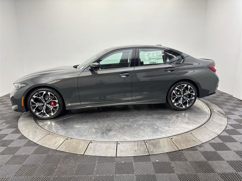 New 2026 BMW 330i xDrive Sedan w/ M Sport Package image 16