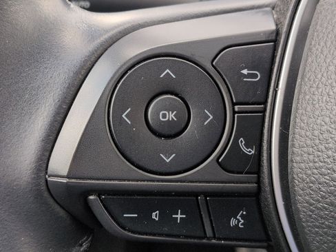 Used 2023 Toyota Corolla Cross LE w/ Moonroof Package image 21