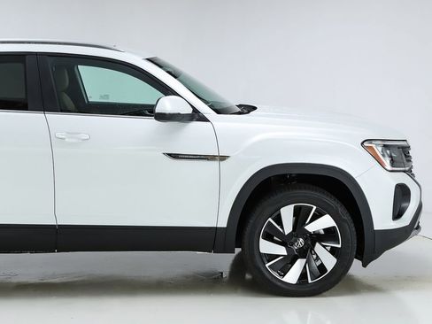 New 2026 Volkswagen Atlas Cross Sport SE image 51