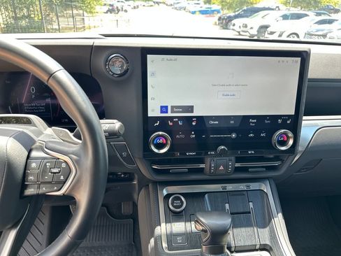 Used 2024 Lexus GX 550 w/ Accessory Package (2T) AWD/4WD image 24