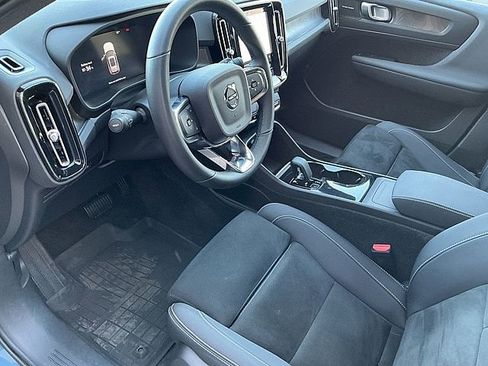 Certified 2023 Volvo XC40 Recharge Ultimate image 16