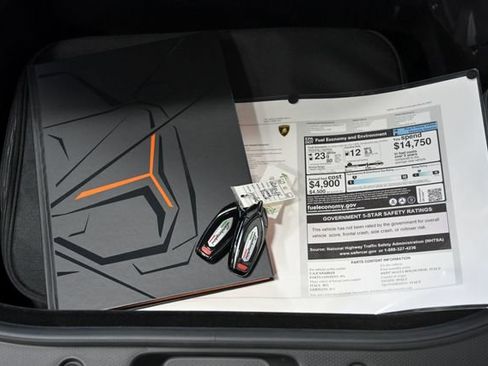 Used 2024 Lamborghini Revuelto AWD/4WD image 64