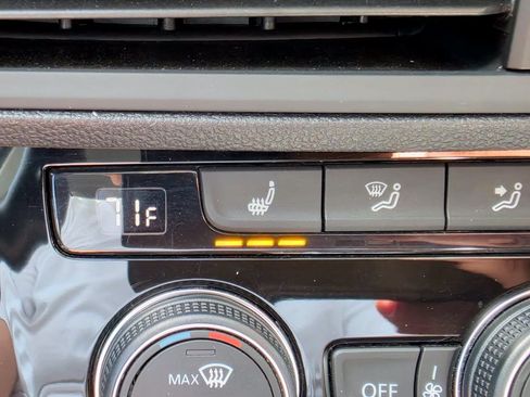 Used 2019 Volkswagen Jetta SE FWD image 26